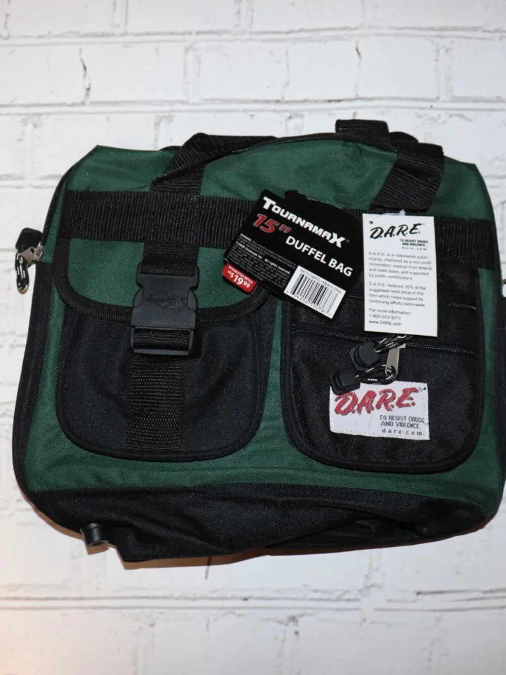 🟥 2006 NWT D.A.R.E. 15